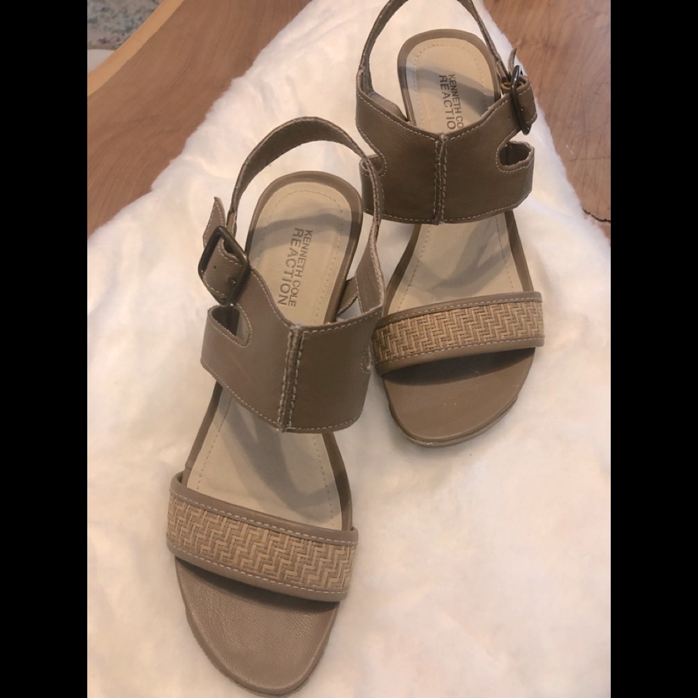 Kenneth Cole Reaction Sz 7 Wedges